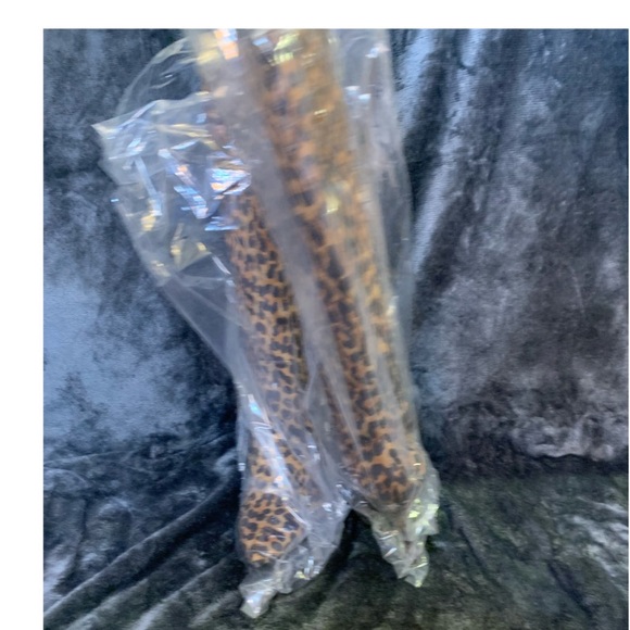 New! Sexy! Nine West Animal Print/Leopard Fivera Pointed Toe Heeled Knee Boot 9M - Picture 2 of 8